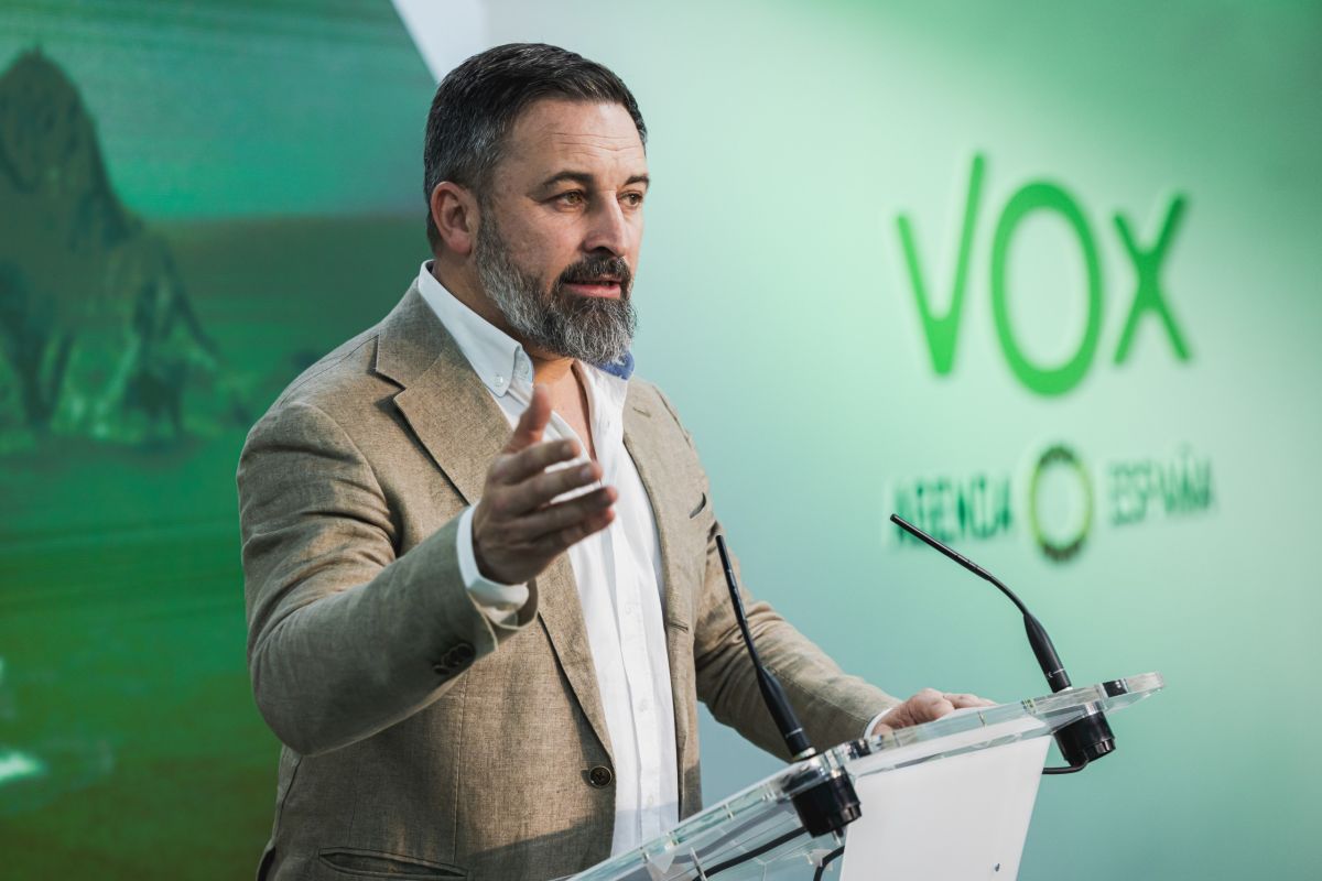 Abascal Acusa Al Gobierno De Estar Protegiendo A Un Investigado Por